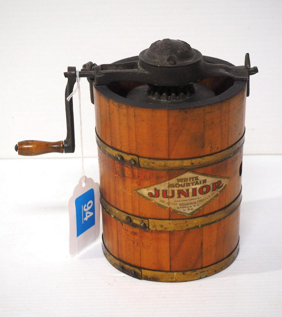 White Mountain Jr ice cream freezer: 1-qt. White Mountain Jr ice cream freezer -Good