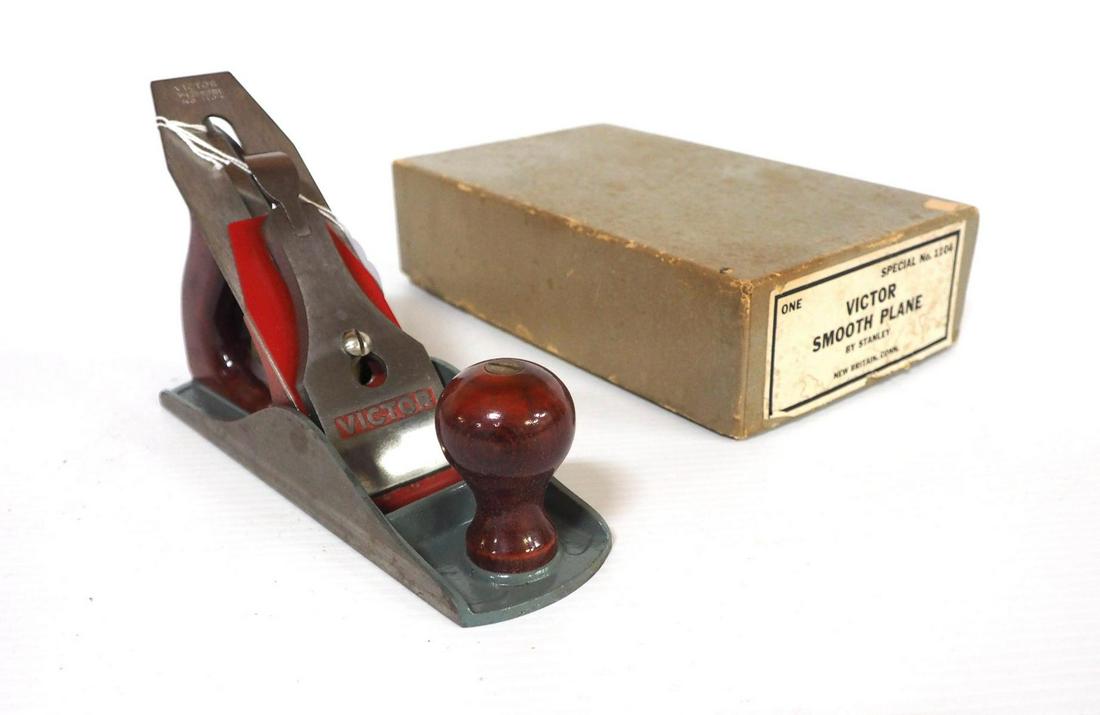 Stanley Victor No.1104 Smooth Plane (1 of 3)