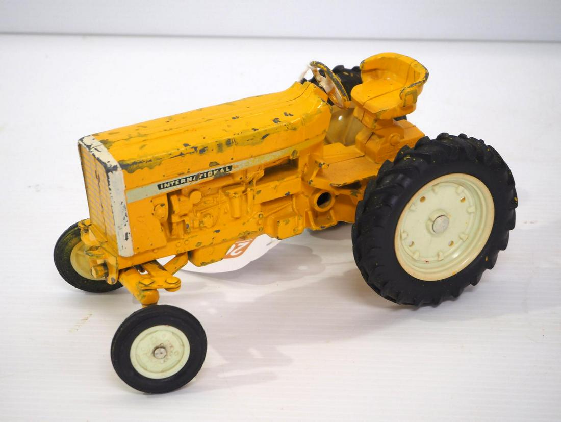 Ertl IH 544 Industrial Tractor: Ertl 1/16 IH 544 Industrial Tractor -Some touch-up