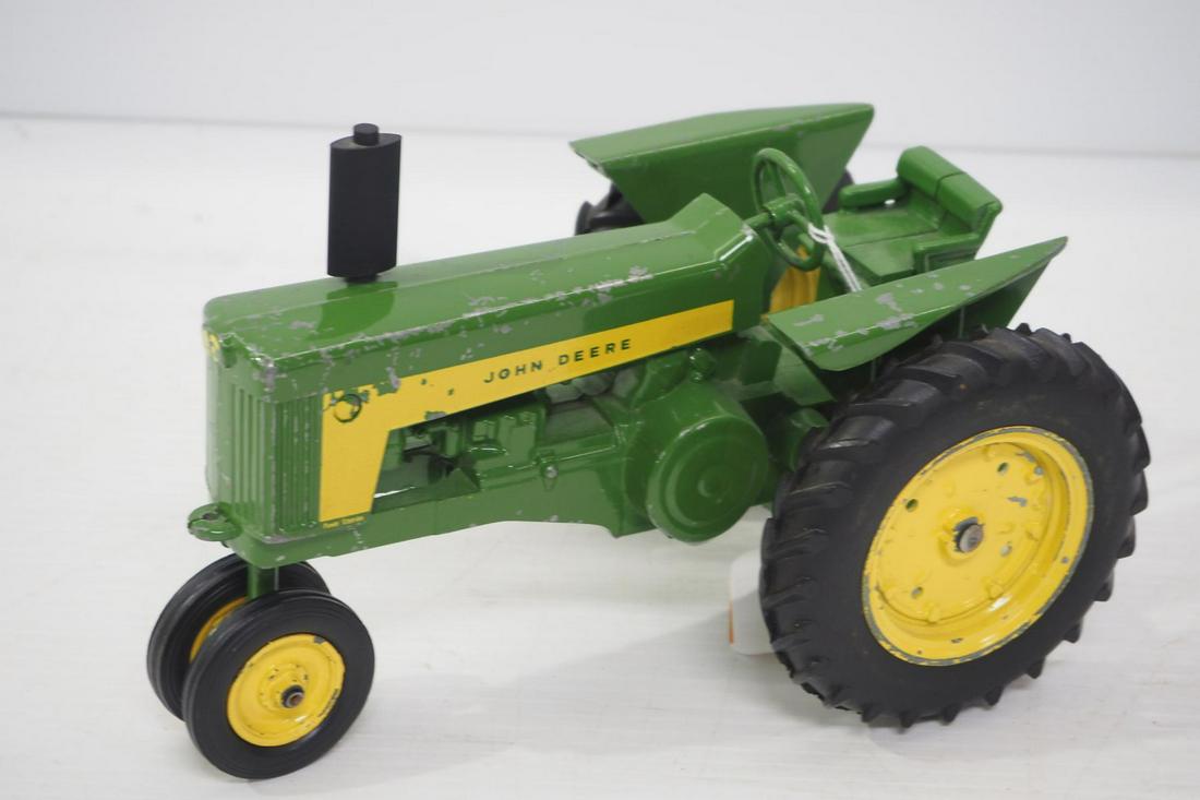 John Deere 730 tractor: John Deere 730 tractor -Good original