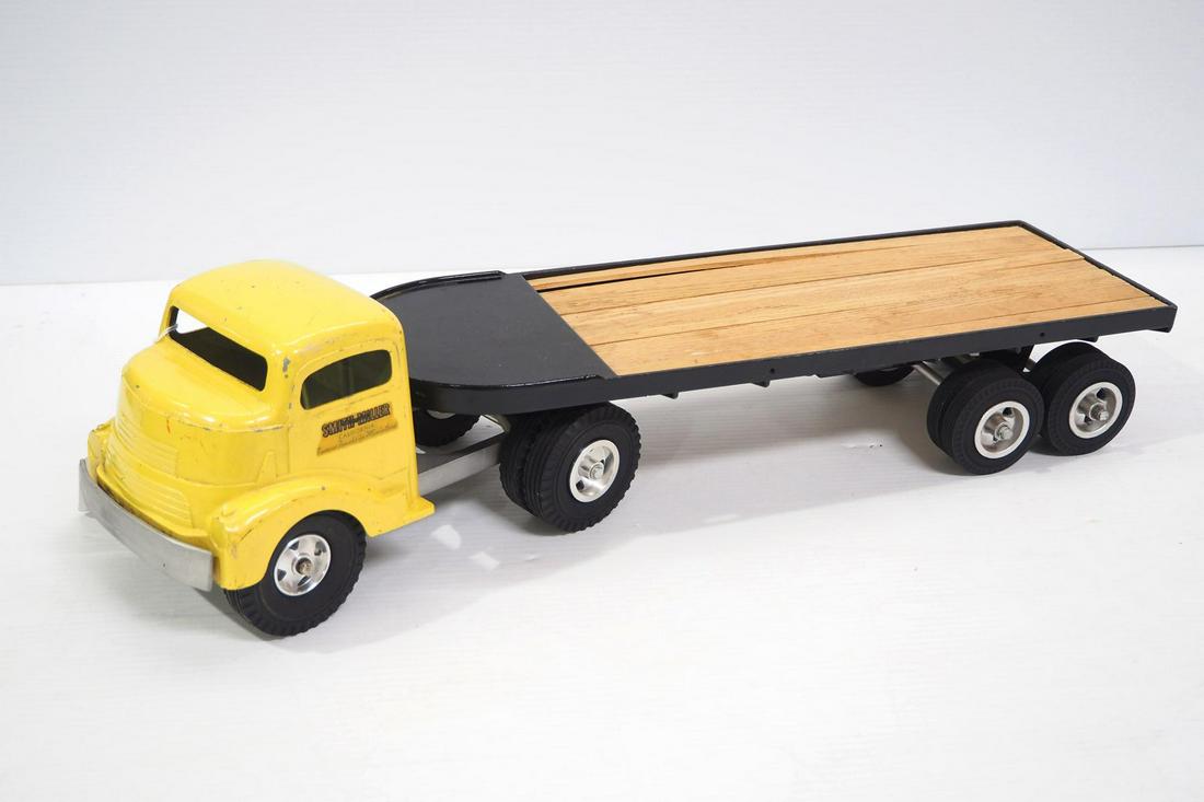 Smith Miller Yellow Cab with flat bed trailer (1 of 4)