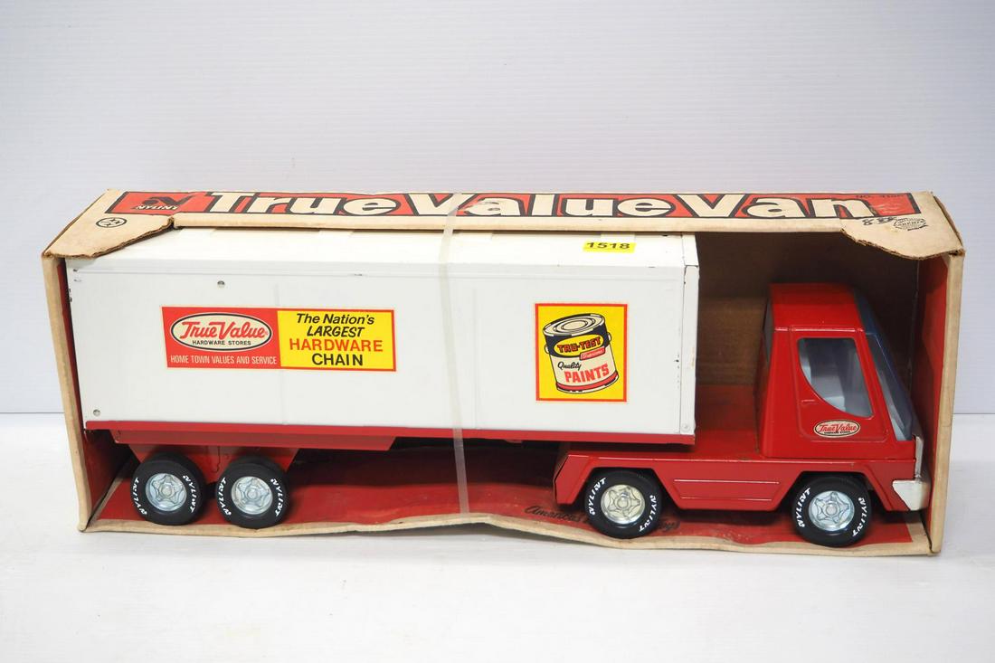 Nylint True Value Hardware Stores van (1 of 3)
