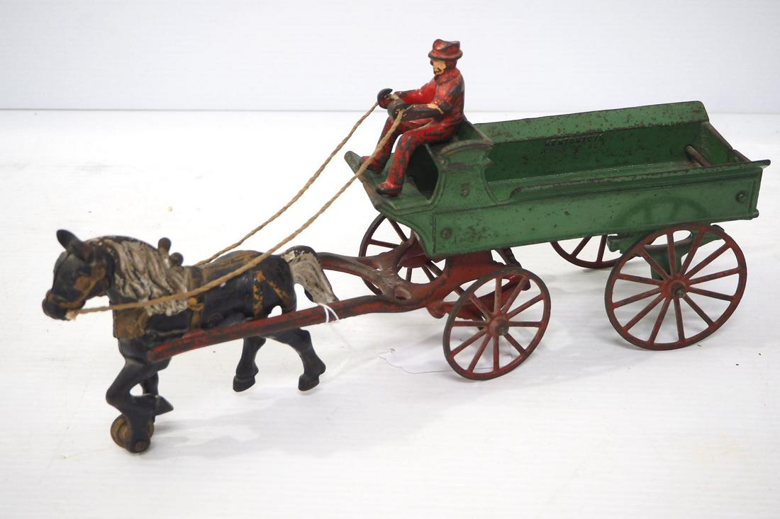 Kenton cast iron horse, wagon & driver (1 of 3)