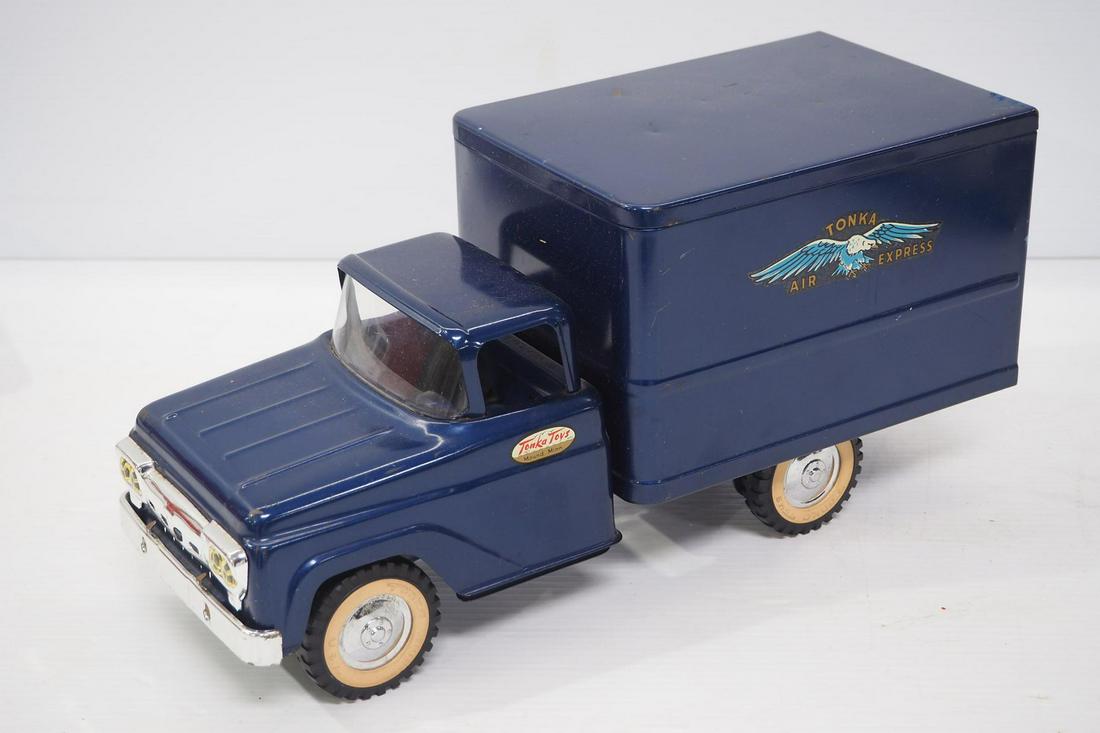 Tonka Air Express Truck (1 of 3)