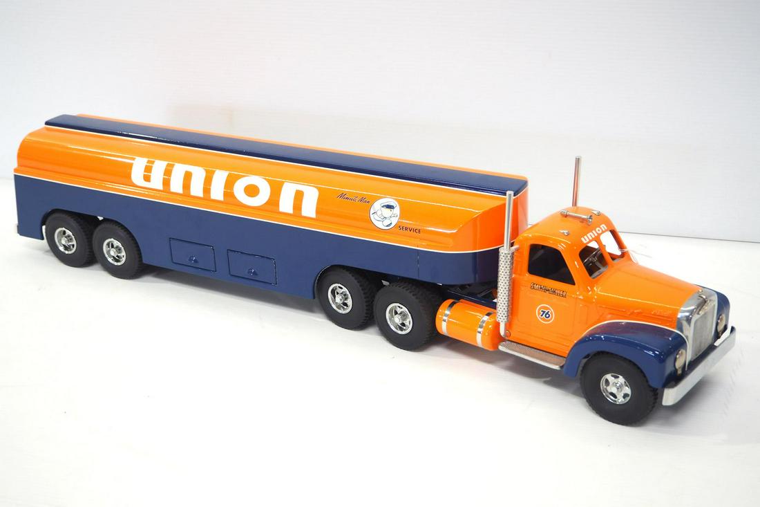 Smith Miller Custom Mack Union Tanker (1 of 3)