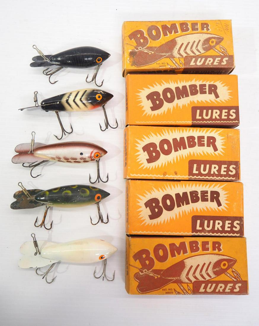 (5) Bomber Bait Co. fishing lures (1 of 3)