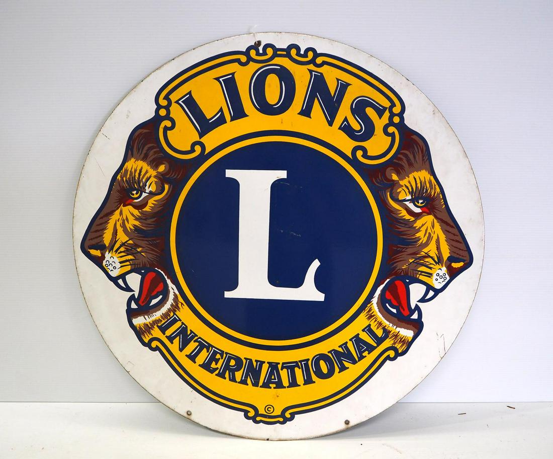 International Lions sign (1 of 2)