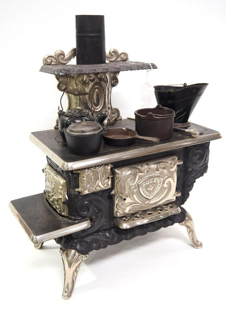 Child size or salesman sample Bucks Junior No.2 stove (1 of 5)
