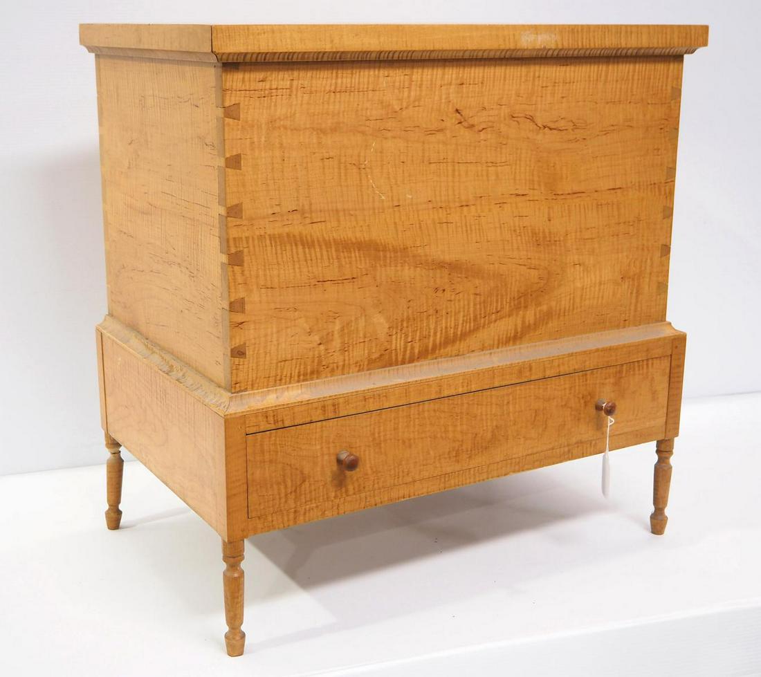 Wooden primitive sugar chest (1 of 3)