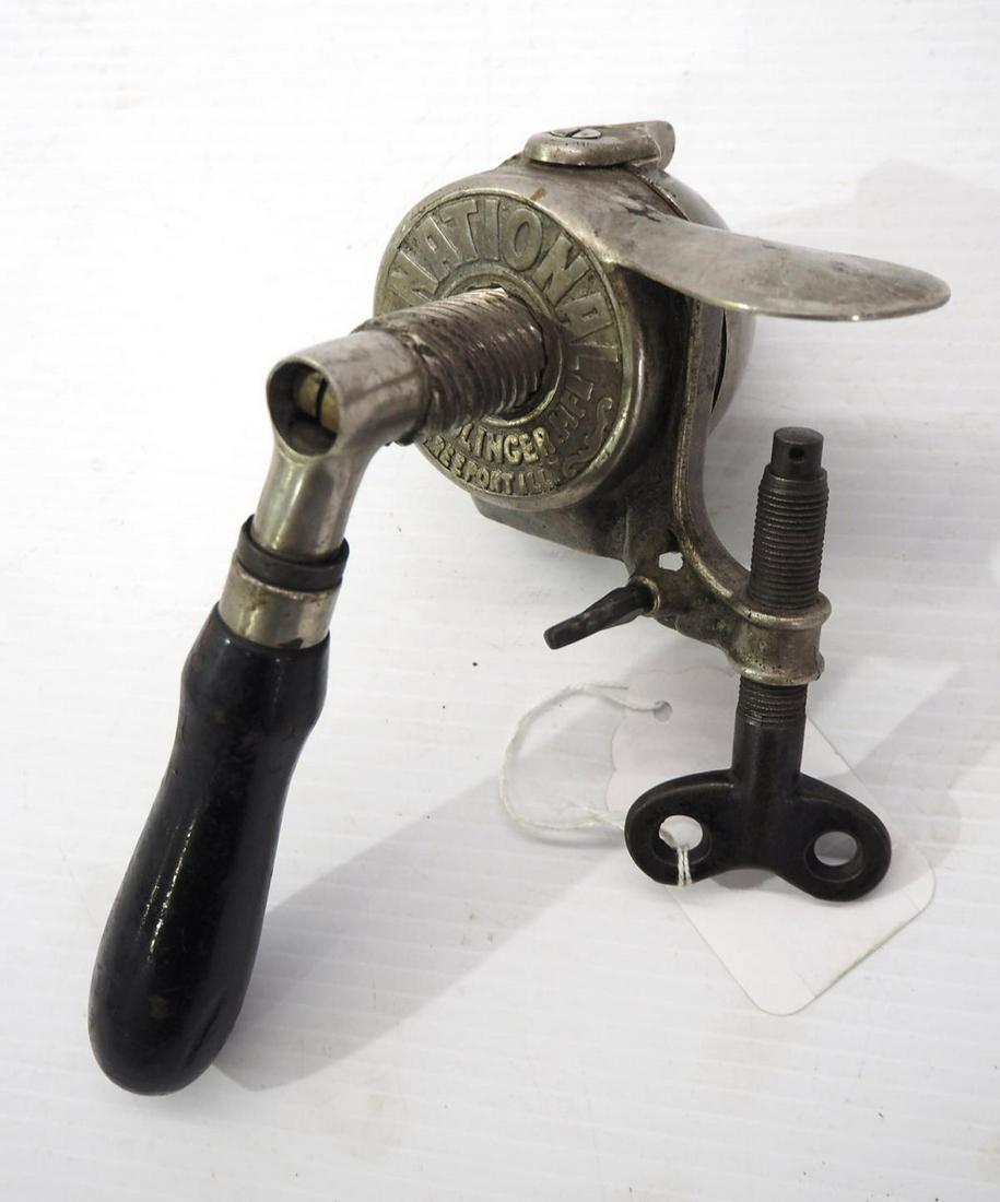 Hand-crank National lemon squeezer (1 of 3)