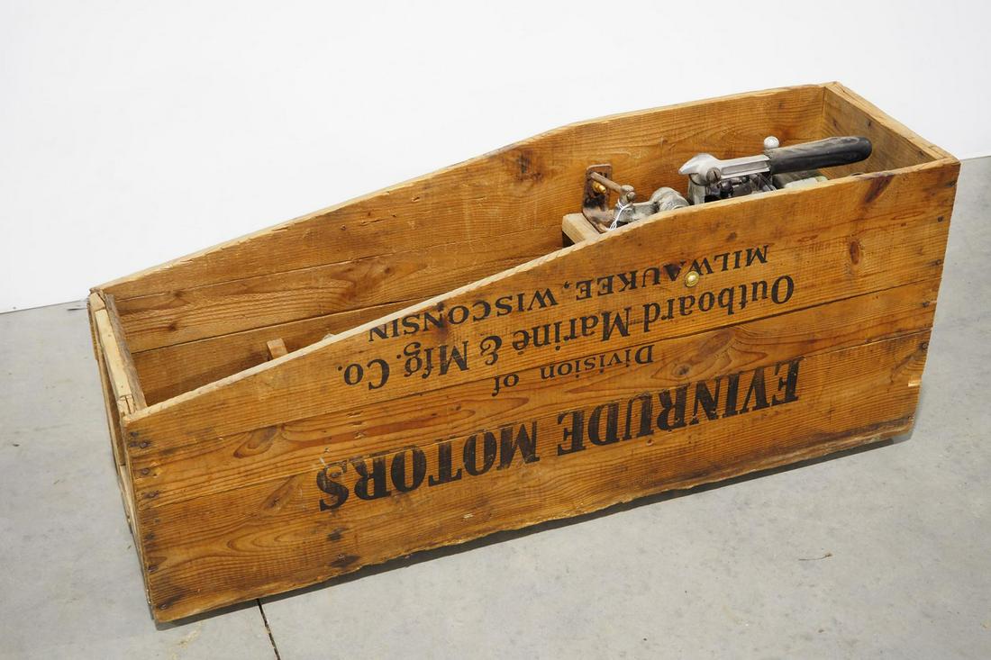 1938 2 HP Evinrude Sportsman outboard boat motor (1 of 4)