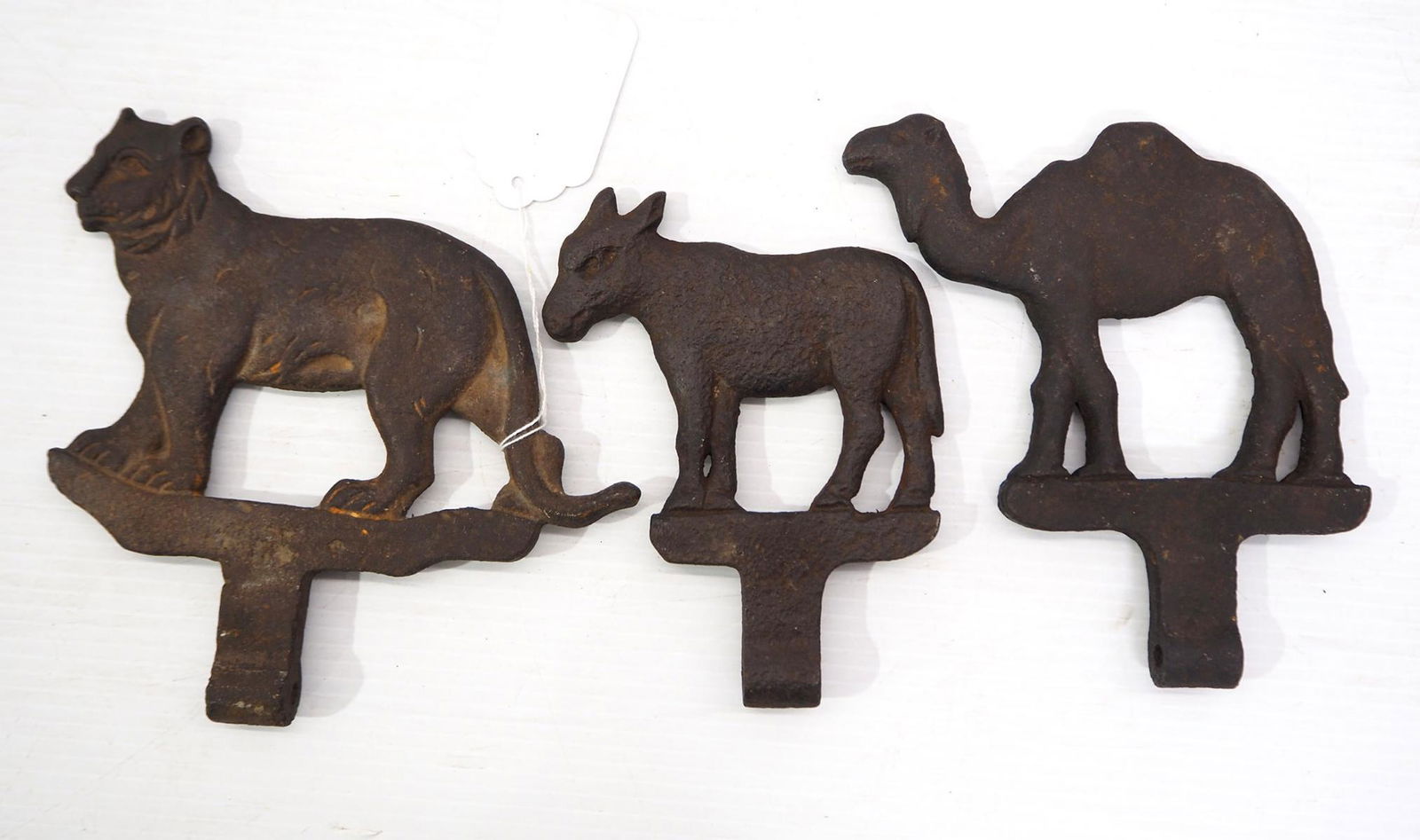 (3) Cast iron animal targets (1 of 3)