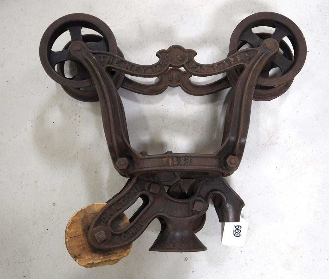 4-wheel, wood beam Ney hay car (1 of 3)