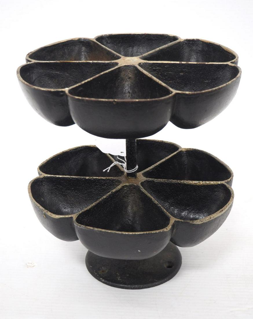 Cast iron table-top Nail Caddy (1 of 1)