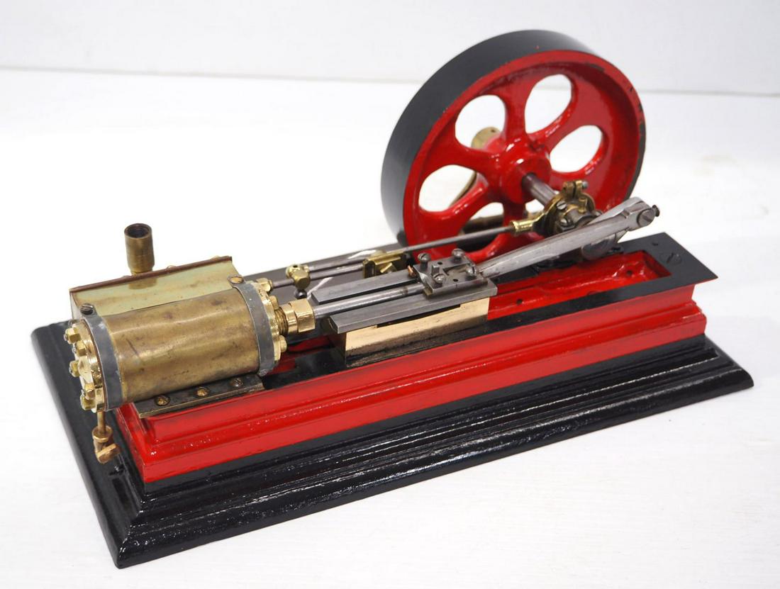 Model steam engine (1 of 3)