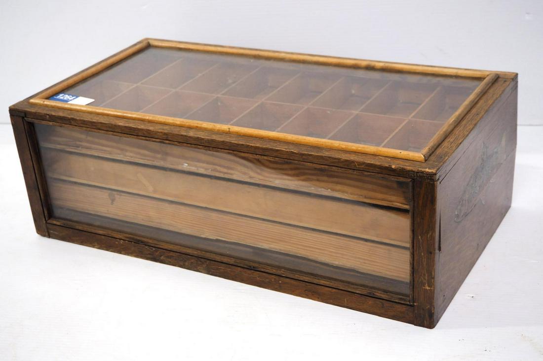 3-drawer Weber fishing fly cabinet (1 of 6)