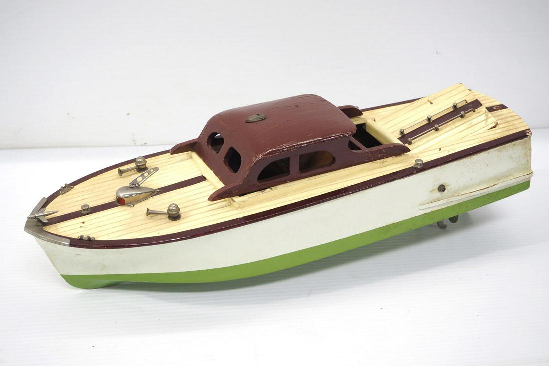 Wooden Japanese battery-operated boat: Wooden Japanese battery-operated boat -Good working condition