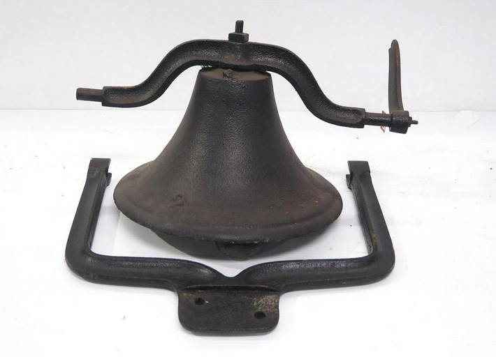 Cast Iron No.2 Dinner Bell