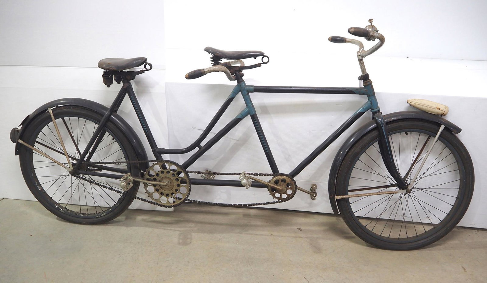 Early tandem bicycle (1 of 5)