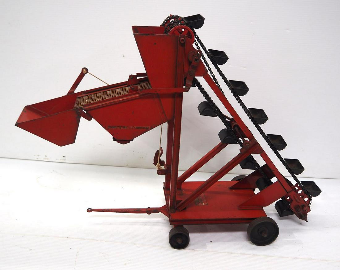 Buddy L Sand Screener: Buddy L Sand Screener, 28"L x 22"H -Good original