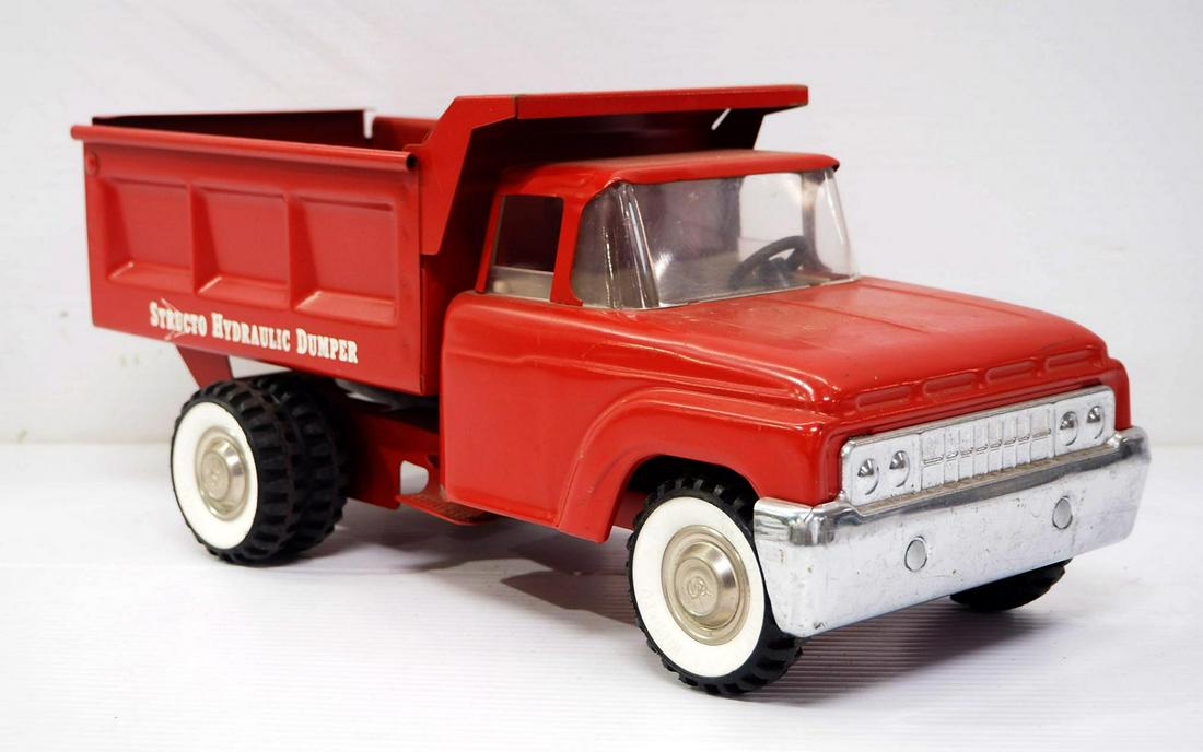 Structo Hydraulic Dump Truck: Structo Hydraulic Dump Truck, 14"L -Good