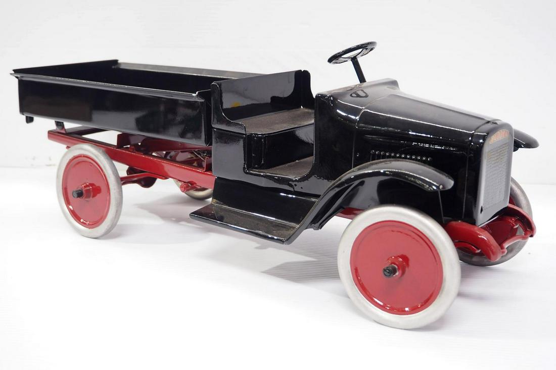 Buddy L Dump Truck (1 of 4)