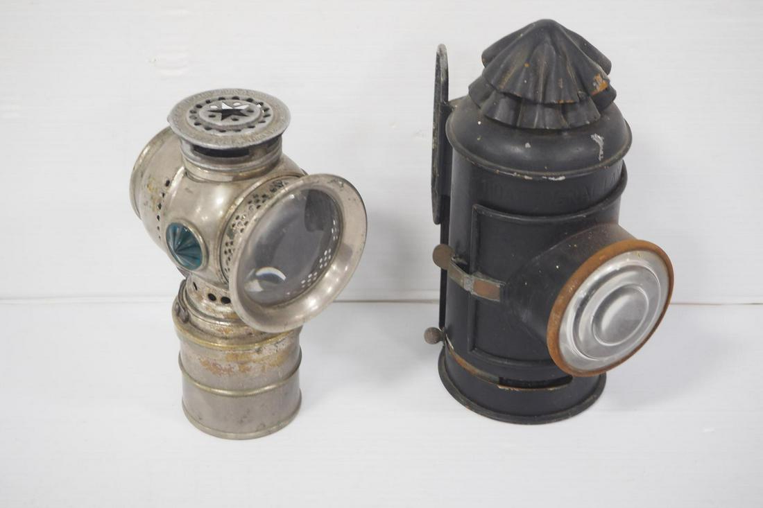 Gas lamp & lantern (1 of 3)