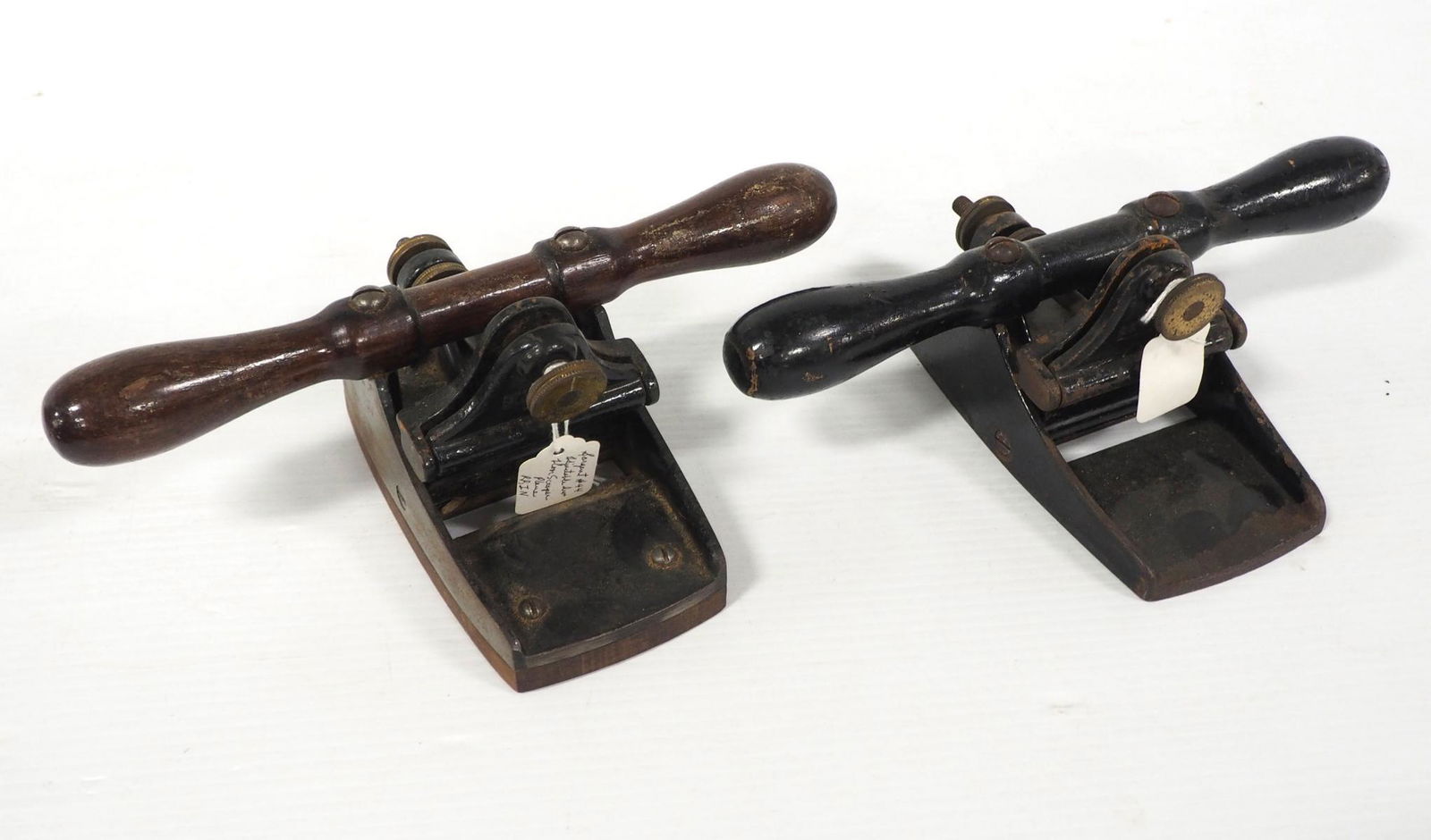 (2) Sargent Adjustable Iron Scraper Planes (1 of 3)