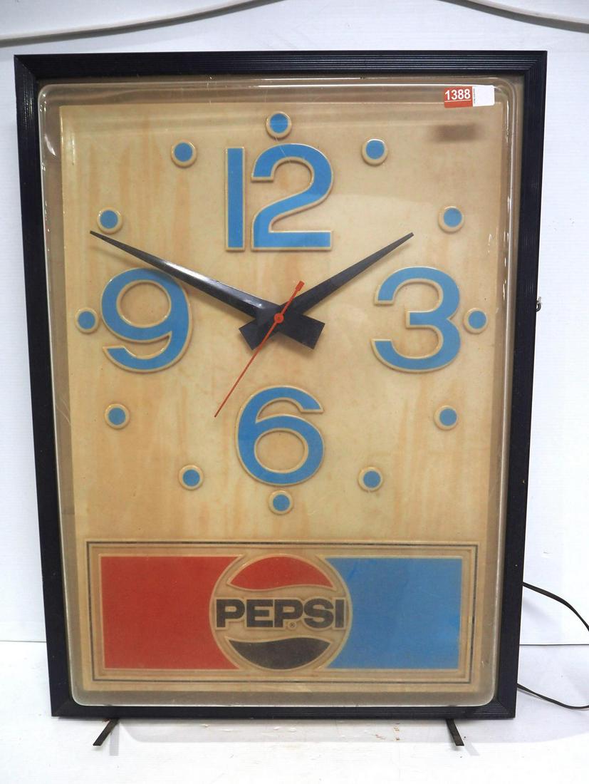 Plastic Pepsi clock (1 of 2)