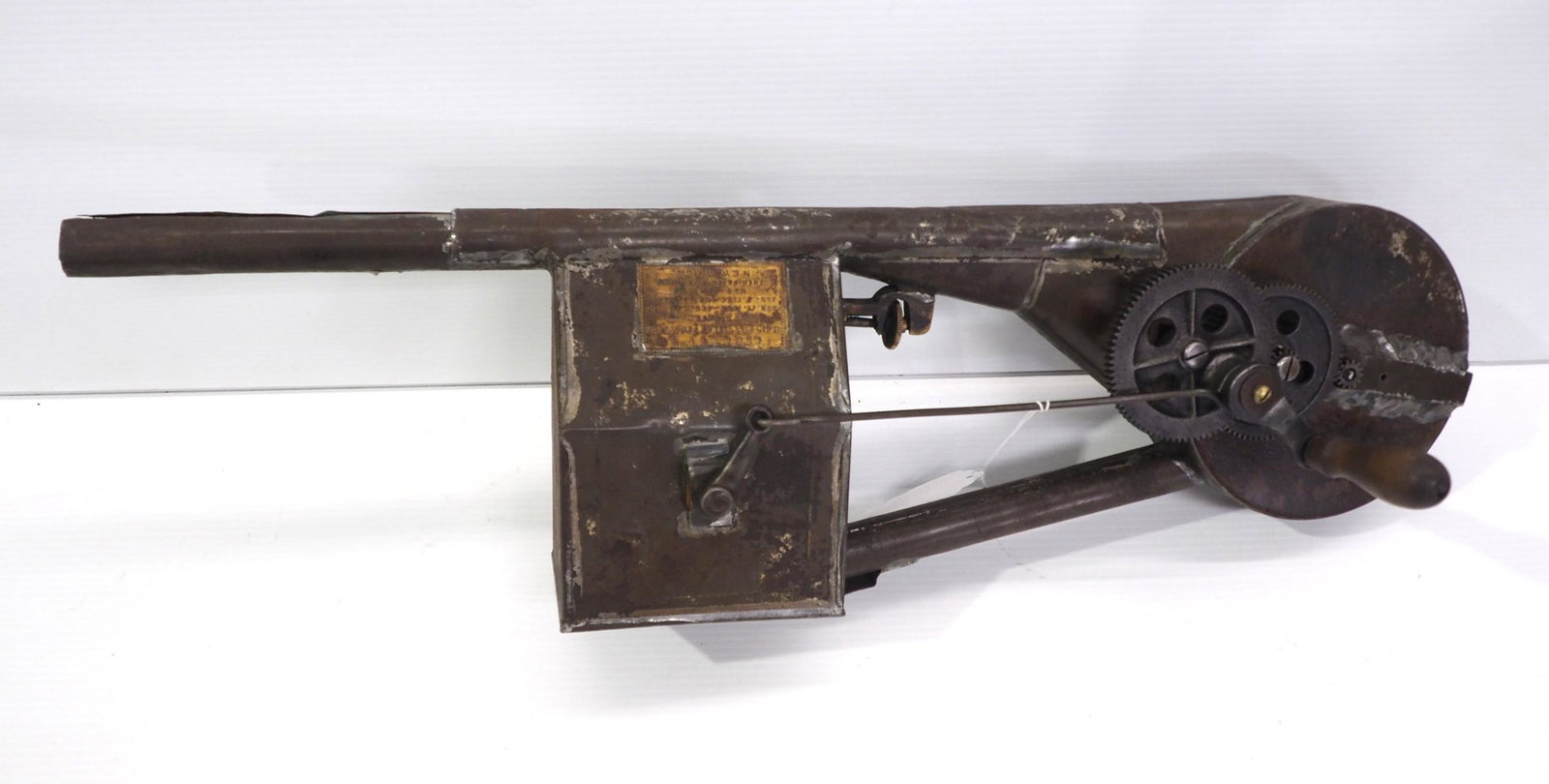 Leggetts Dry Powder Gun (duster): Leggetts Dry Powder Gun (duster) with brass label, 28"L