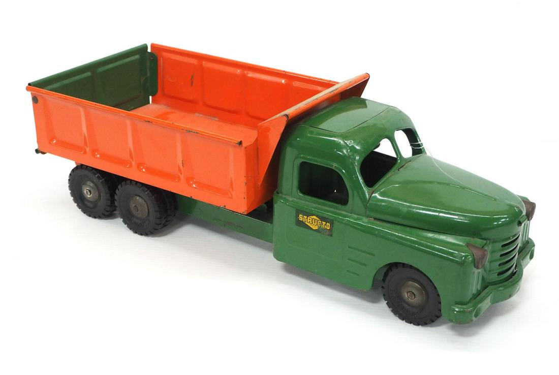 Structo Hydraulic Dump Truck: Structo Hydraulic Dump Truck, 20"L -Excellent, all original