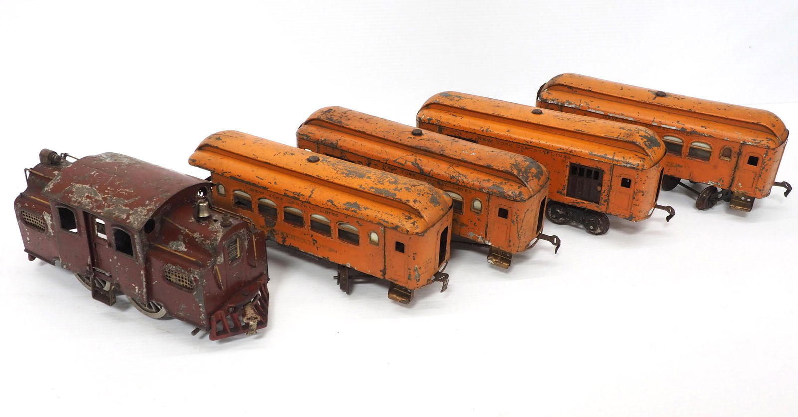 Lionel 5-pc Train Set (1 of 7)