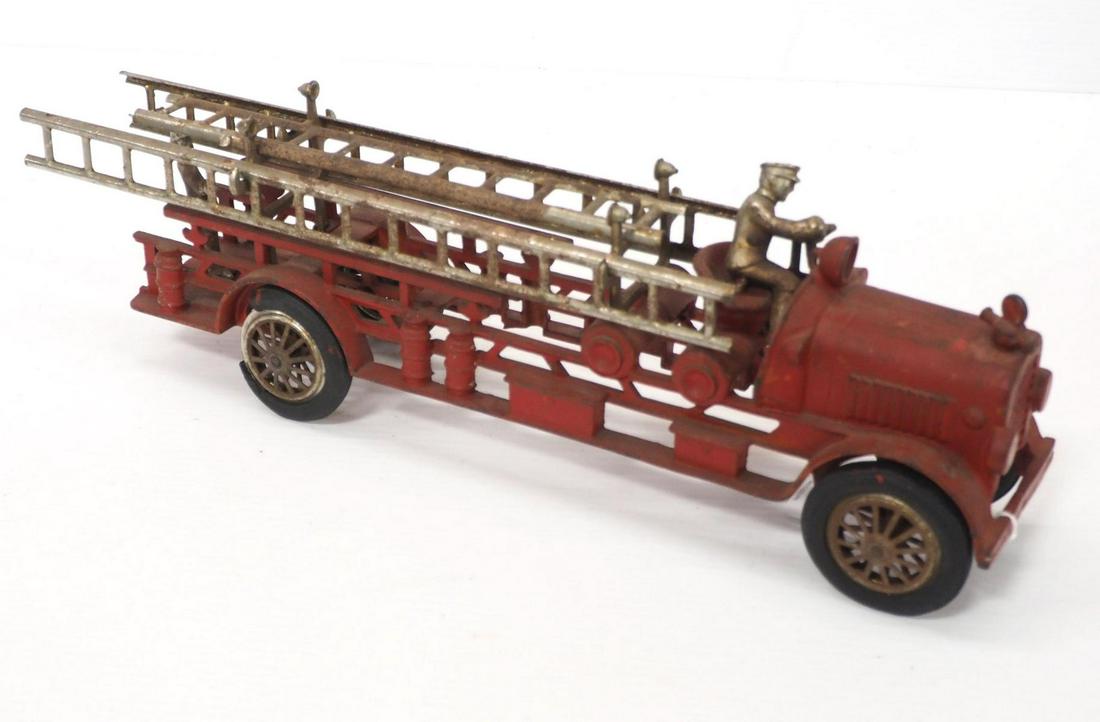 Hubley Ladder Fire Truck (1 of 5)