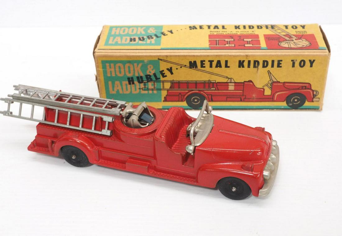 Hubley Hook & Ladder Truck (1 of 6)