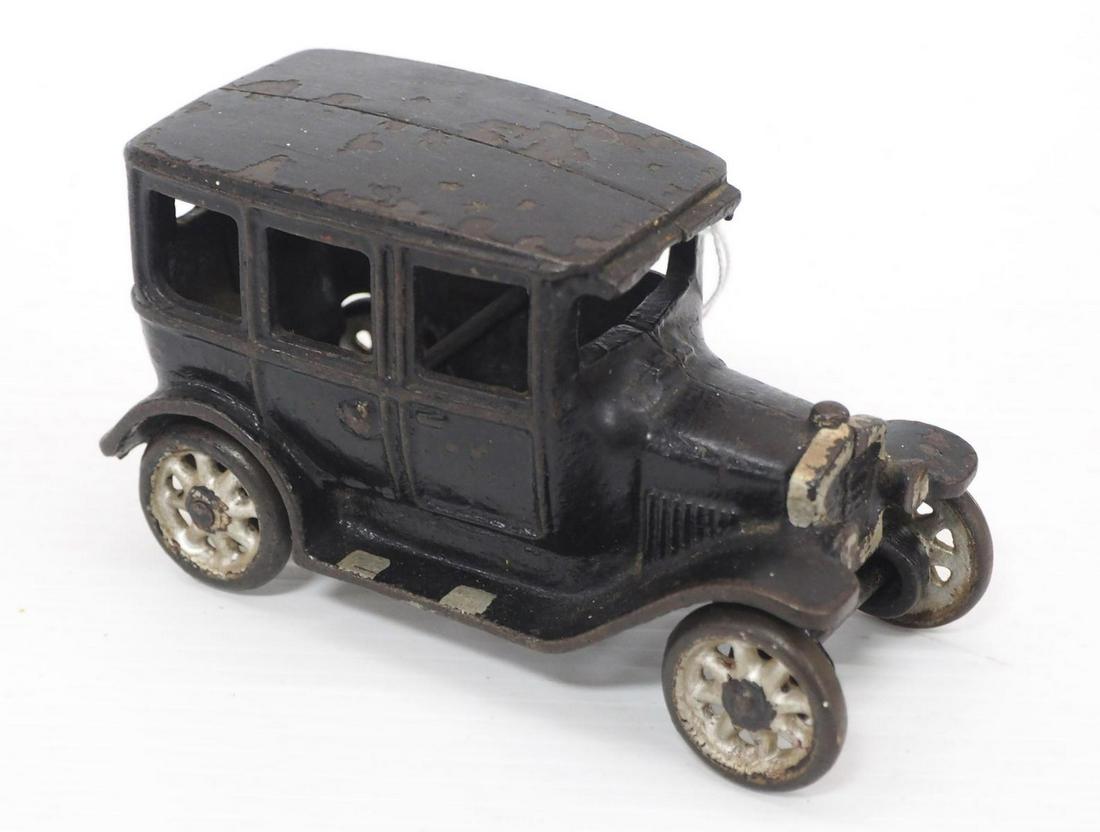 Arcade cast iron Coupe (1 of 3)