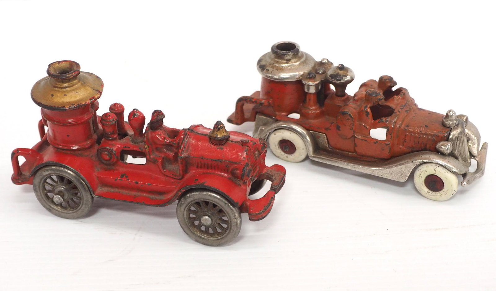 (2) Cast iron fire dept pumper trucks: (2) cast iron fire dept pumper trucks: Arcade 6¼"L / Hubley, 6¼"L -Very Good original