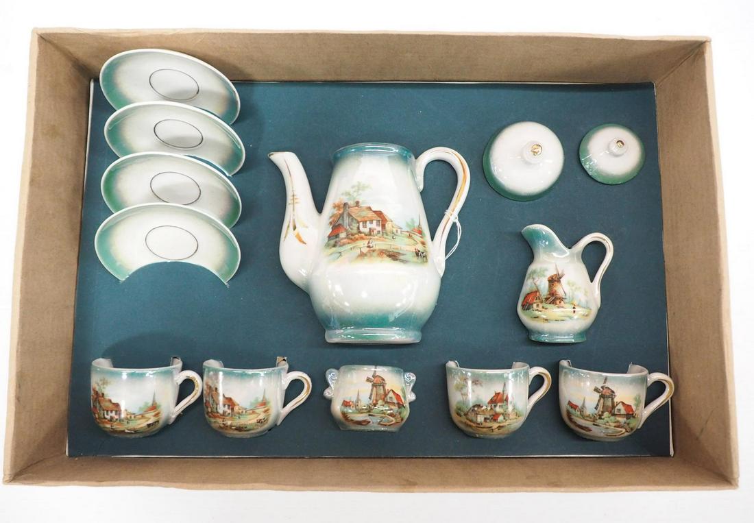 Child's tea set with Dutch scenes (1 of 4)
