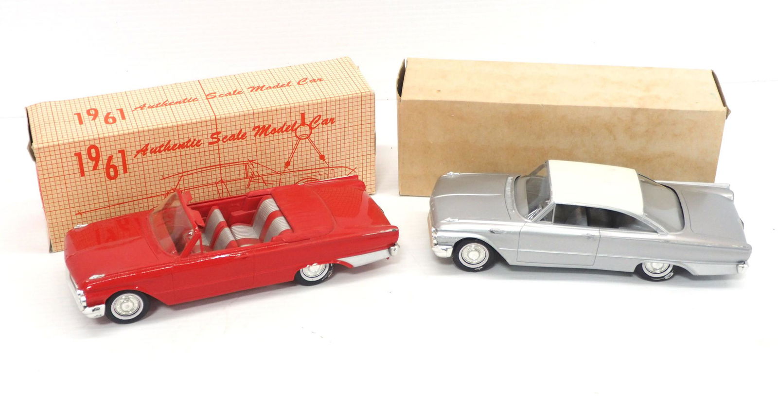 (2) Ford toy cars (1 of 4)