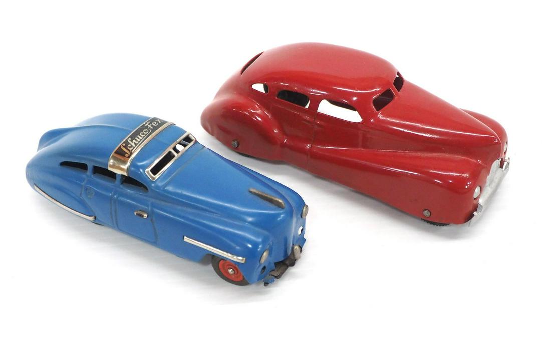 SchucoFex wind-up car / pressed metal Coupe (1 of 3)