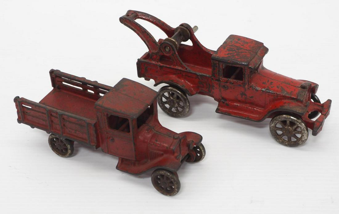 (2) Arcade Trucks (1 of 4)