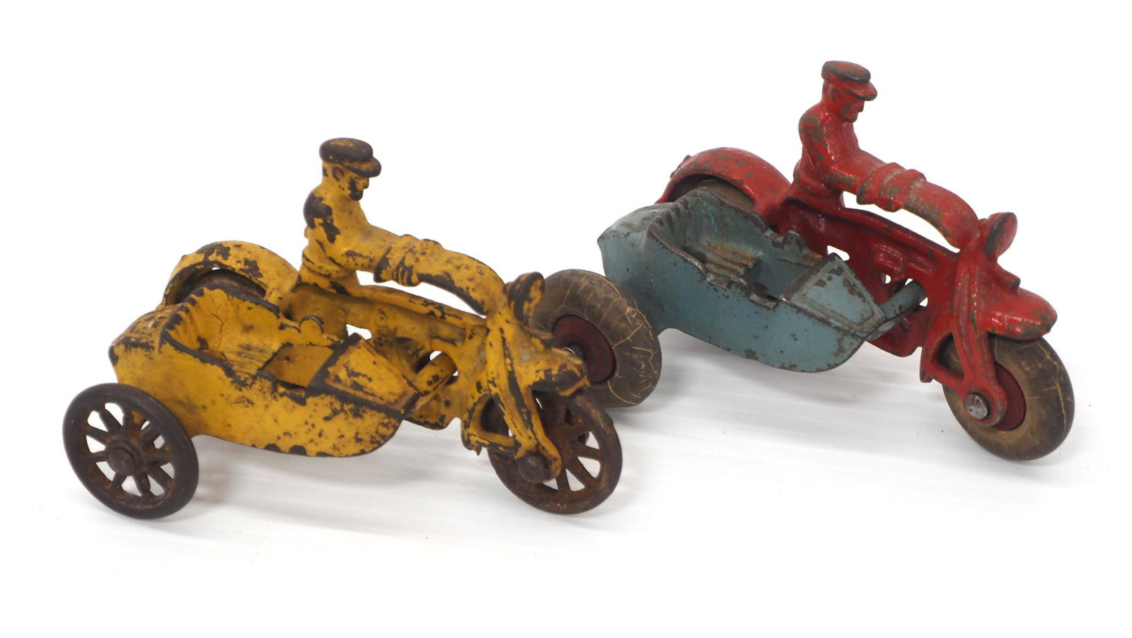 (2) Arcade cast iron Motorcycles with Sidecars: (2) Arcade cast iron Motorcycles with Sidecars, both 4"L -Very Good