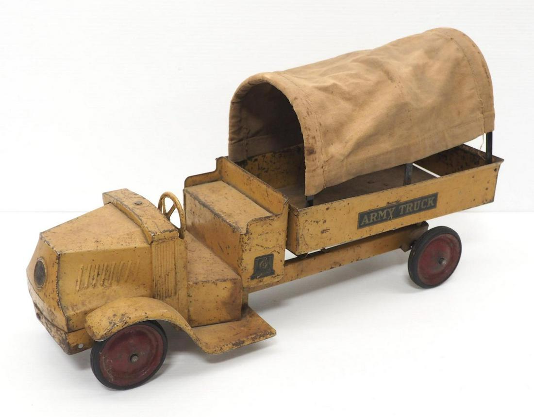 JC Penney Co. Little Jim Playthings Army Truck (1 of 4)