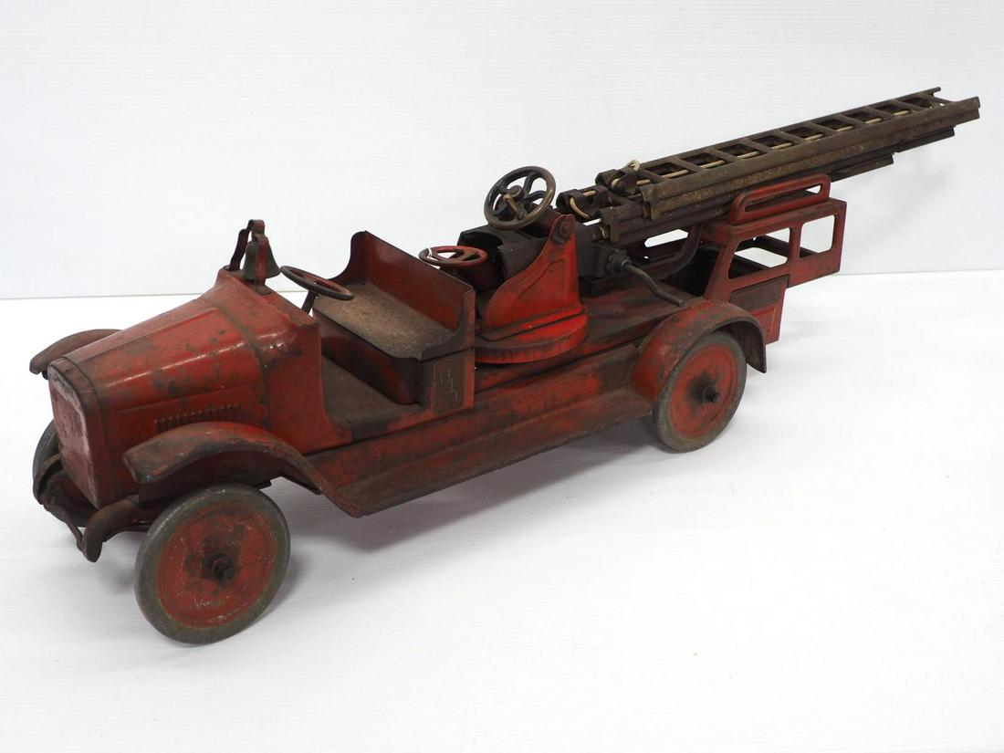 Buddy L Aerial Ladder Truck, CFD-5 (1 of 7)