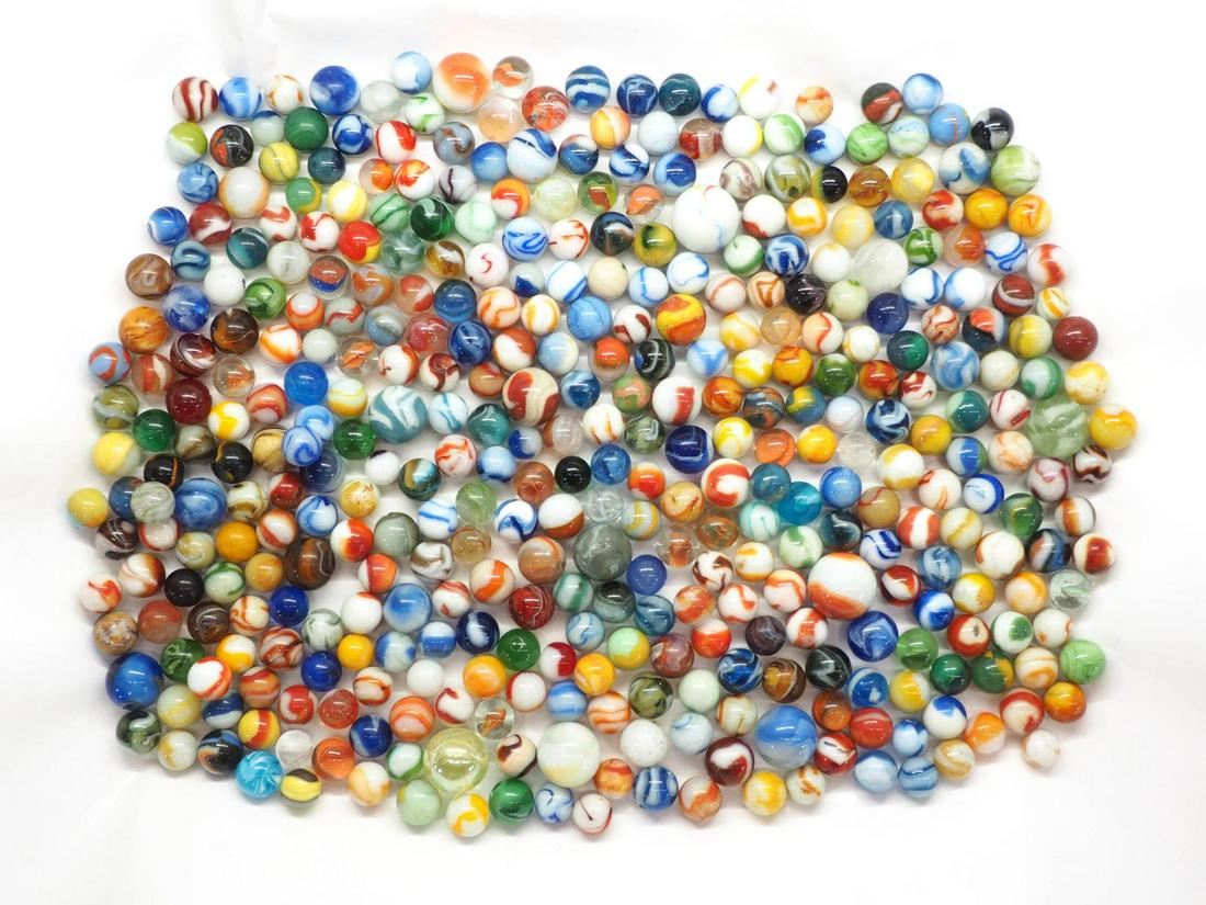 (380+) Collectable marbles from various makers (1 of 5)