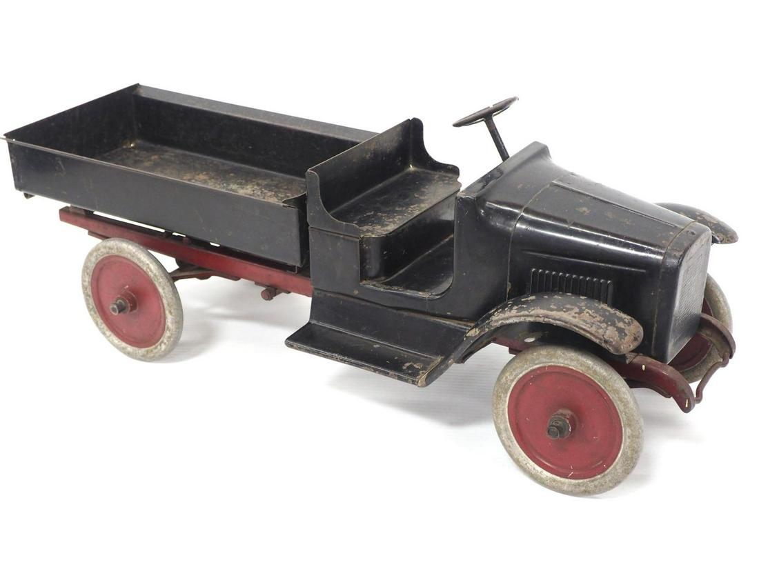 Buddy L Dump Truck (1 of 4)