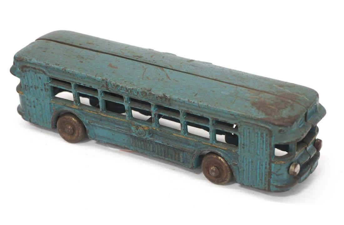 Arcade cast iron Twin Coach (1 of 1)