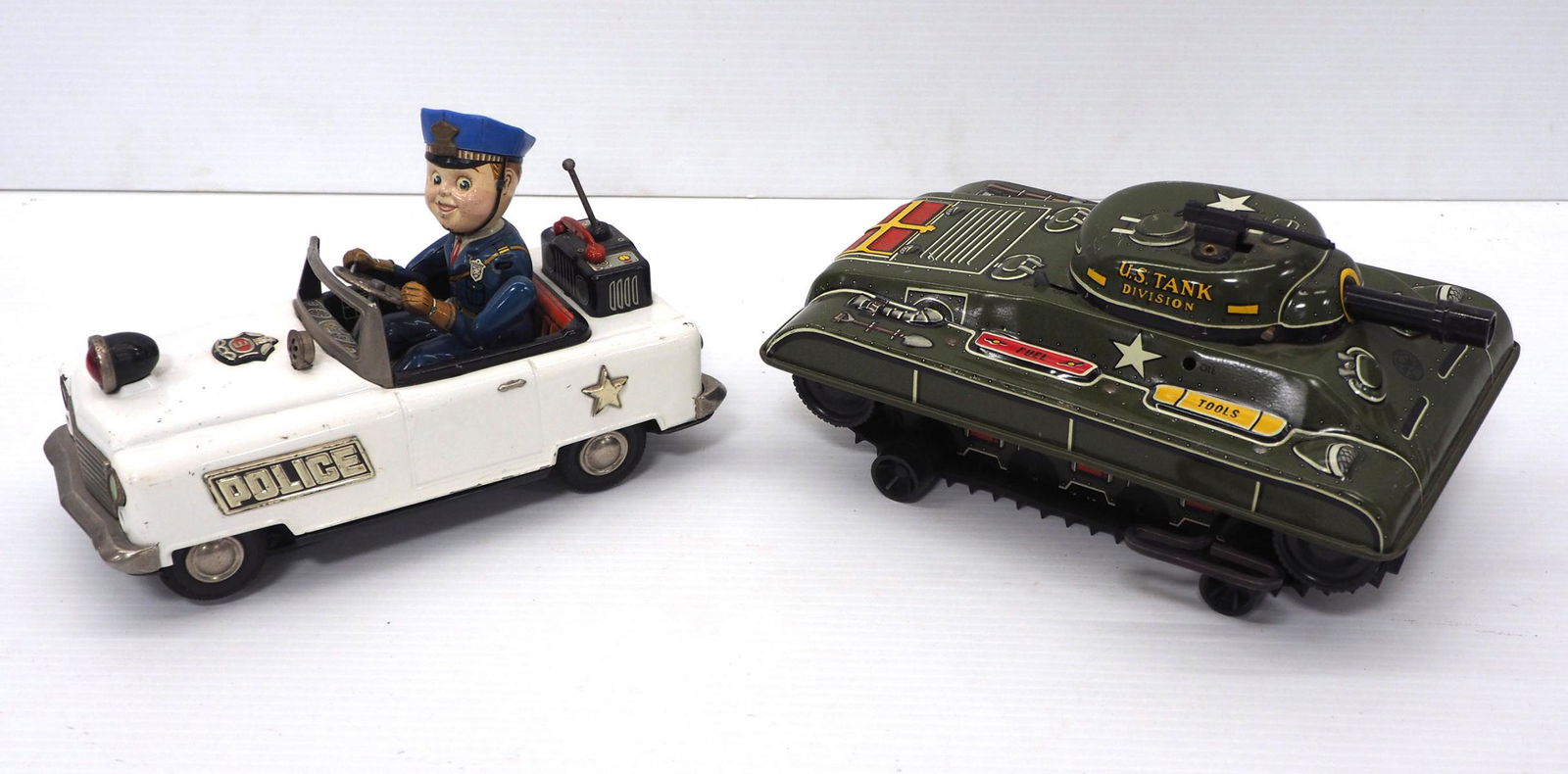 (2) Tin litho toys (1 of 4)