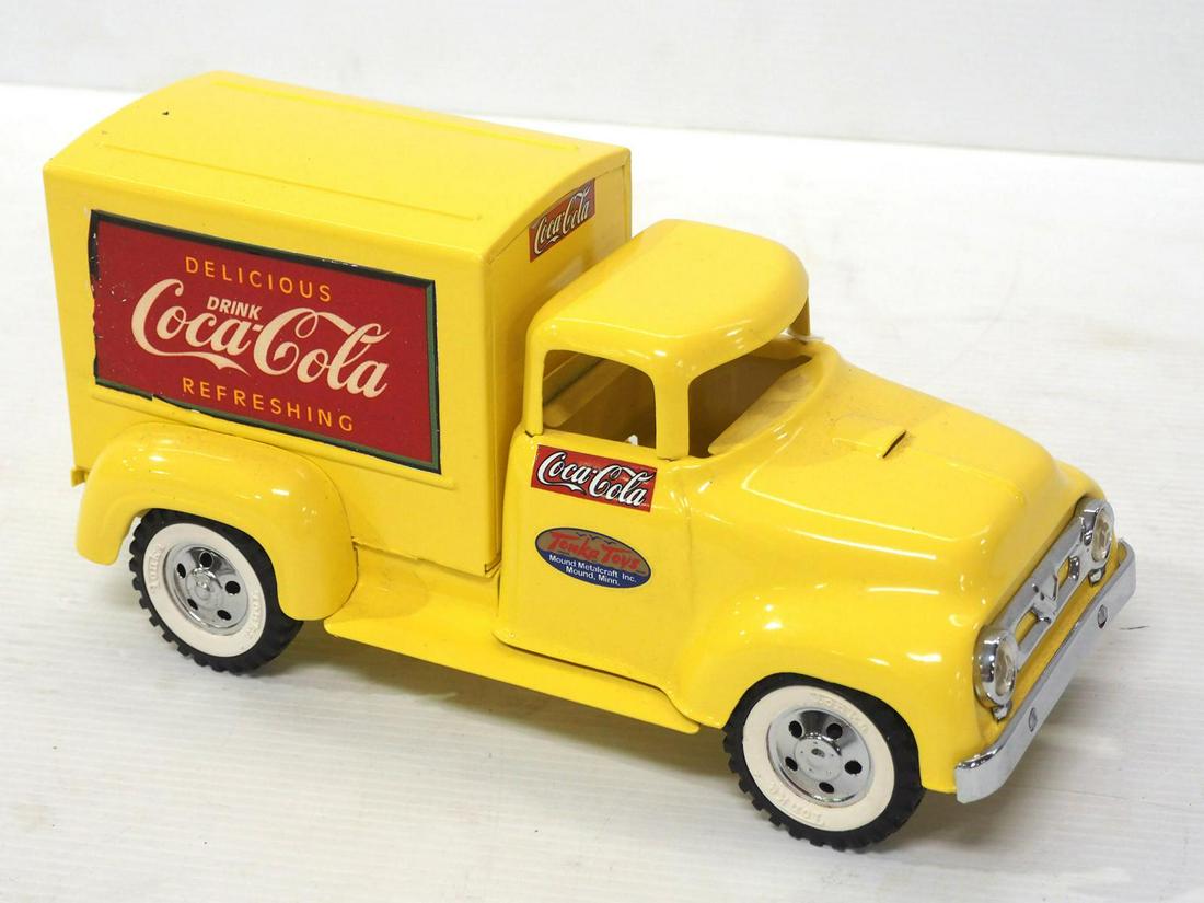 Tonka 1957 Custom Coca Cola delivery truck (1 of 2)