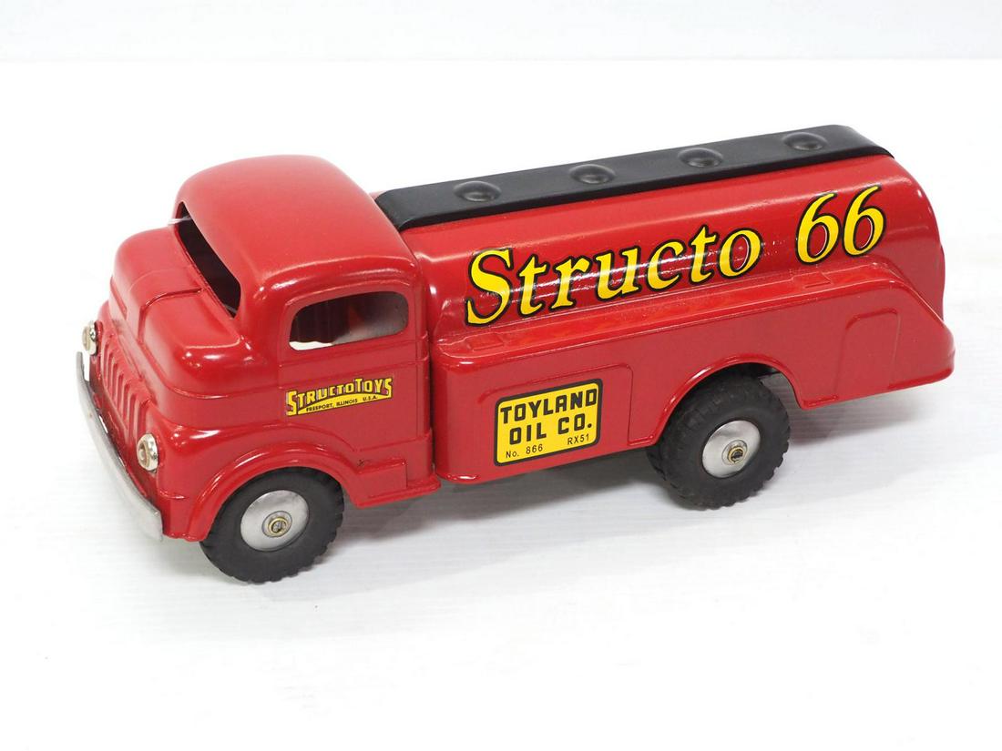 Structo wind-up "66" Toyland oil truck (1 of 3)