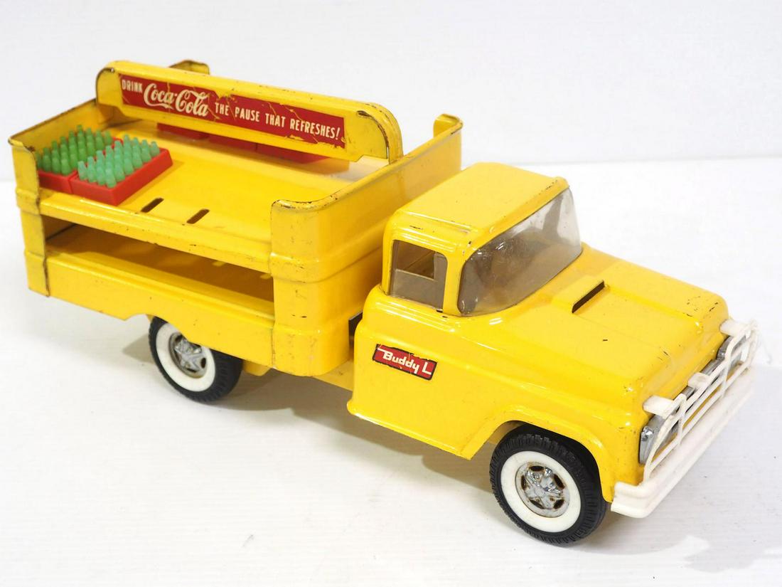 Buddy L Coca Cola truck: Buddy L Coca Cola truck -plastic grill has 1 break, otherwise Good
